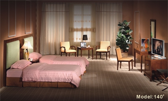 Fertigen Sie Farbhotel-Schlafzimmer-Möbel einstellt Doppelgrößen betten 1200*2000*250mm besonders an